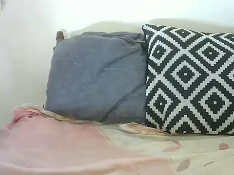 Pretty-emmie online show from December 25, 2024, 6:52 am