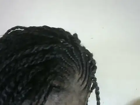 Pretty-emmie online show from September 18, 2025, 11:12 am