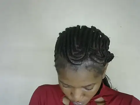 Pretty-emmie online show from October 22, 2025, 3:18 am