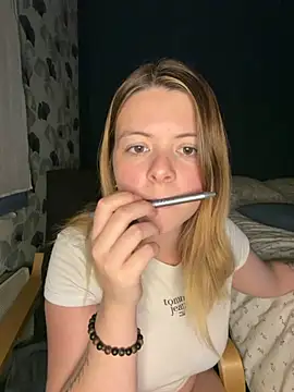 Nina blain online show from November 27, 2025, 1:02 pm