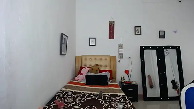 MadinsonCopper online show from October 26, 2025, 3:56 am