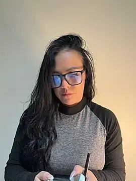 AndreaValencia online show from July 8, 2026, 7:51 pm