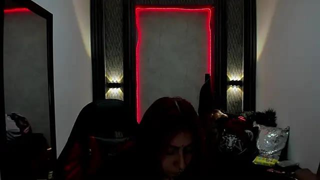 selene red  online show from January 13, 2025, 1:39 pm