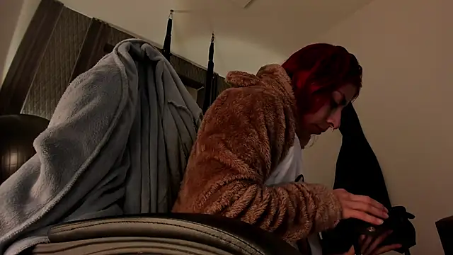 selene red  online show from October 10, 2025, 2:38 pm