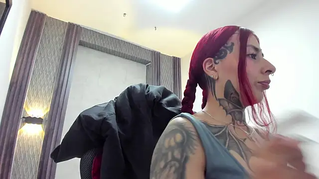 selene red  online show from June 28, 2026, 2:28 am