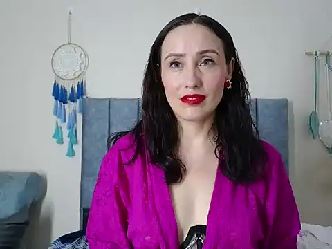 IberianMoonMK online show from September 15, 2025, 4:51 pm