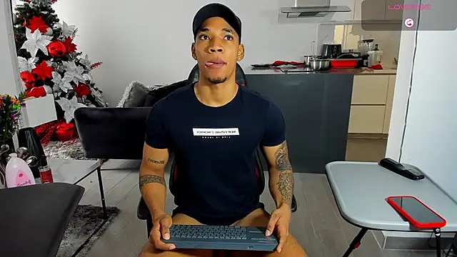 Snapshot of TROYWESLY- chatting on December 29, 2024, 4:08 pm TROYWESLY- online show from December 29, 2024, 4:08 pm