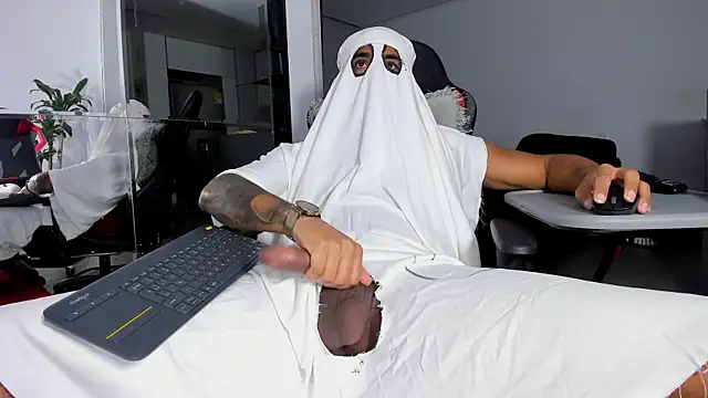 Snapshot of daikokuten_ chatting on November 1, 2025, 2:02 am daikokuten  online show from November 1, 2025, 2:02 am