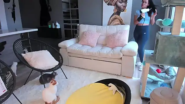 Roussmariehenao online show from September 17, 2025, 10:22 pm