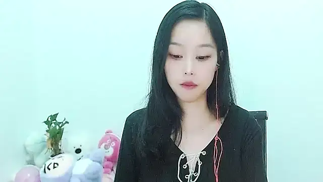 Daisy- baby-cute online show from September 11, 2025, 12:00 am
