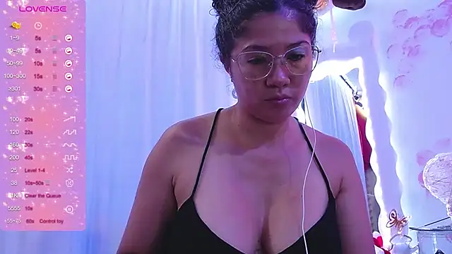 Snapshot of dainaflowers chatting on October 6, 2025, 4:32 am dainaflowers online show from October 6, 2025, 4:32 am