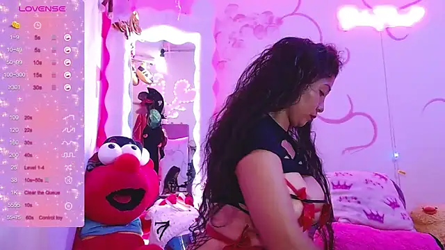 Snapshot of dainaflowers chatting on October 12, 2025, 5:28 am dainaflowers online show from October 12, 2025, 5:28 am