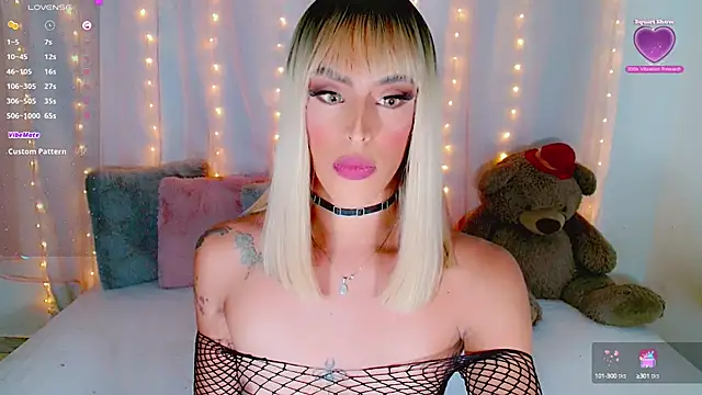 Snapshot of AlanaBekeer chatting on September 19, 2025, 8:53 pm AlanaBekeer online show from September 19, 2025, 8:53 pm