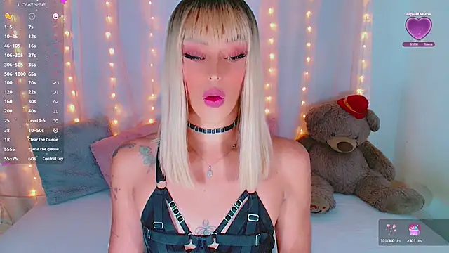 Snapshot of AlanaBekeer chatting on October 4, 2025, 9:35 pm AlanaBekeer online show from October 4, 2025, 9:35 pm