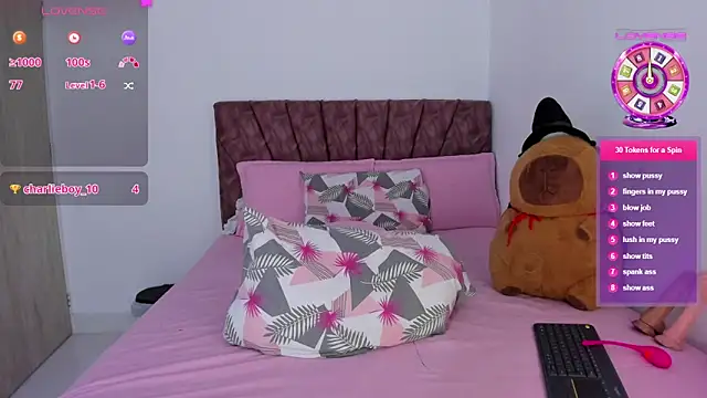 eliss sweet online show from October 31, 2025, 3:18 am