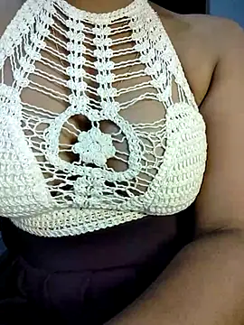 Snapshot of VR_here_4U chatting on July 2, 2026, 6:14 pm VR here 4U online show from July 2, 2026, 6:14 pm