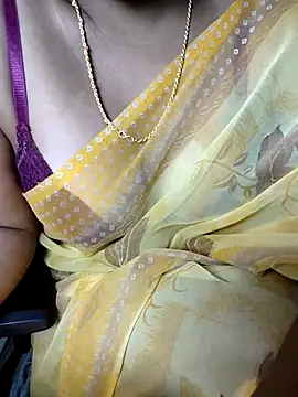 Snapshot of VR_here_4U chatting on July 17, 2026, 6:02 pm VR here 4U online show from July 17, 2026, 6:02 pm