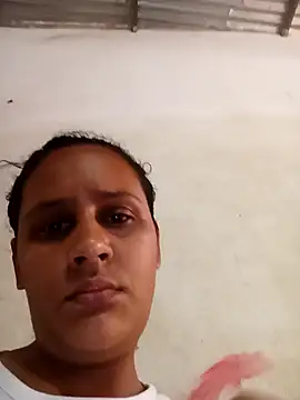 Snapshot of Andreita_95 chatting on September 25, 2025, 2:21 pm Andreita 95 online show from September 25, 2025, 2:21 pm