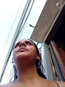 Snapshot of Andreita_95 chatting on September 27, 2025, 9:42 pm Andreita 95 online show from September 27, 2025, 9:42 pm