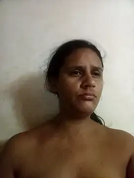 Snapshot of Andreita_95 chatting on September 28, 2025, 9:58 am Andreita 95 online show from September 28, 2025, 9:58 am