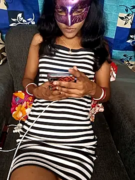 Snapshot of REVA_DARLING chatting on February 6, 2025, 10:48 am REVA DARLING online show from February 6, 2025, 10:48 am