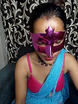 REVA DARLING online show from May 22, 2026, 3:57 am