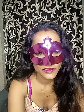 REVA DARLING online show from July 25, 2026, 6:44 am