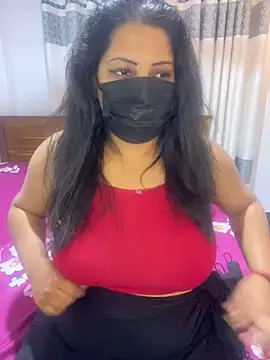 NOORA-GIRL online show from January 8, 2026, 2:47 am