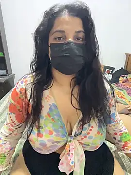 NOORA-GIRL online show from June 10, 2026, 11:13 pm