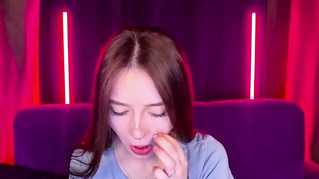 VasilisaTheWiseX online show from May 3, 2026, 1:33 am