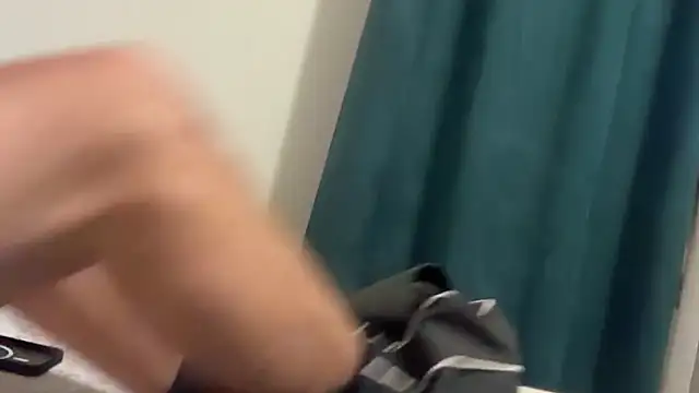 Snapshot of YoungCok25 chatting on October 20, 2025, 1:00 pm YoungCok25 online show from October 20, 2025, 1:00 pm