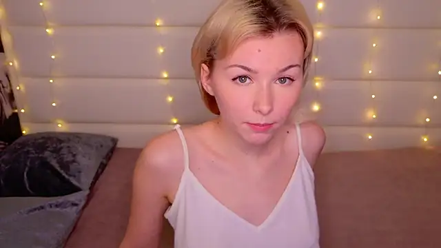 BunnyAnny online show from December 5, 2024, 11:18 pm