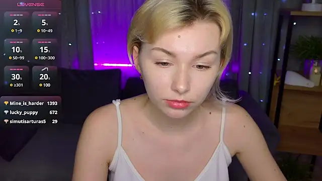 BunnyAnny online show from December 11, 2024, 11:43 pm