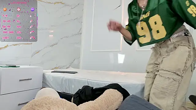 zorravioletta1 online show from February 28, 2026, 11:44 am