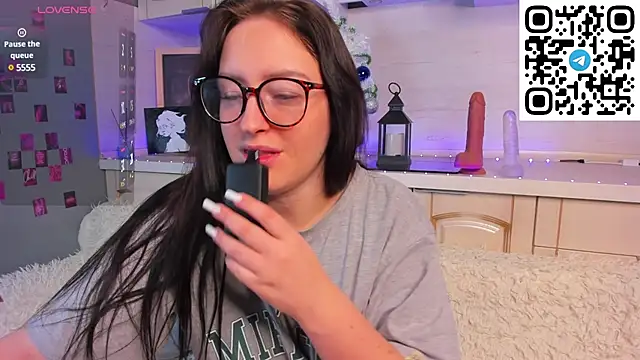 Snapshot of Kruela_Eva chatting on January 23, 2025, 11:26 pm Kruela Eva online show from January 23, 2025, 11:26 pm