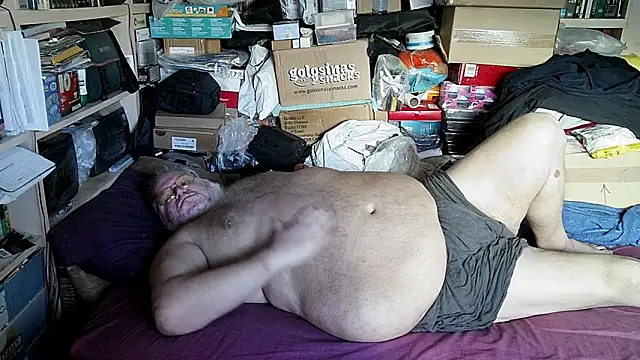 hadeszeuss2 online show from November 18, 2025, 3:27 pm