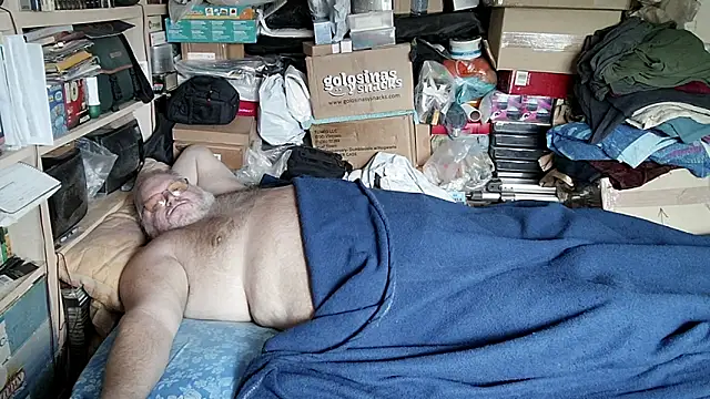 hadeszeuss2 online show from November 25, 2025, 3:23 pm