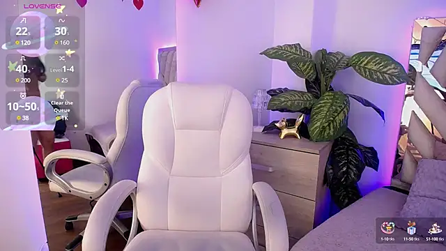 Snapshot of Camille_jhonson chatting on March 15, 2025, 10:24 am Camille jhonson online show from March 15, 2025, 10:24 am