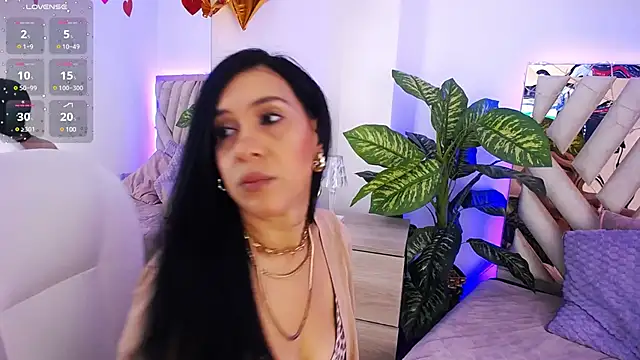 Snapshot of Camille_jhonson chatting on March 19, 2025, 10:33 am Camille jhonson online show from March 19, 2025, 10:33 am