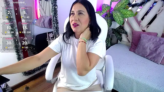 Camille jhonson online show from December 21, 2025, 10:44 am