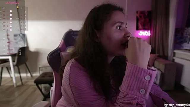 Snapshot of My_Emmy chatting on September 20, 2025, 6:53 pm My Emmy online show from September 20, 2025, 6:53 pm