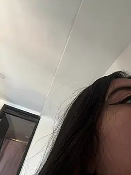 Devilsweet17 online show from February 16, 2025, 5:59 pm