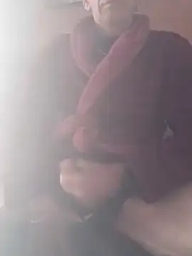 Snapshot of heitzer1072 chatting on March 23, 2026, 6:17 am heitzer1072 online show from March 23, 2026, 6:17 am