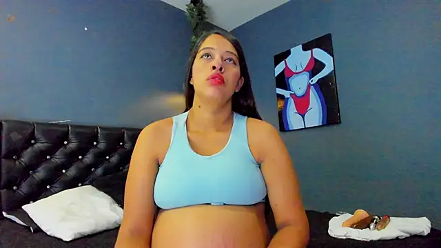 Hannah Miller   online show from March 5, 2025, 5:29 pm