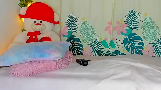 Snapshot of Dear_anne chatting on January 23, 2025, 8:25 am Dear anne online show from January 23, 2025, 8:25 am