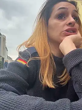 JeSuisUnTapin online show from October 11, 2025, 11:42 am