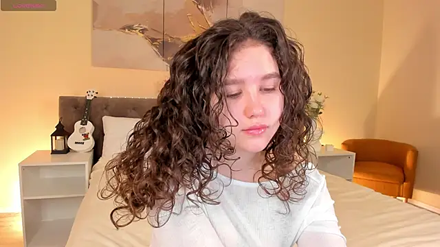 Snapshot of Ariella_Sol chatting on September 22, 2025, 12:12 am Ariella Sol online show from September 22, 2025, 12:12 am