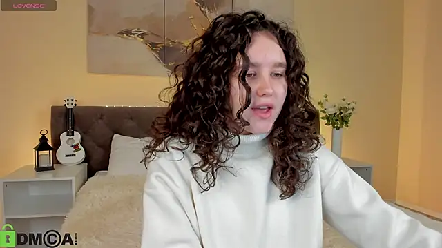 Snapshot of Ariella_Sol chatting on October 27, 2025, 1:09 am Ariella Sol online show from October 27, 2025, 1:09 am