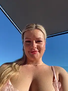 LoveShae  online show from May 13, 2026, 5:54 pm