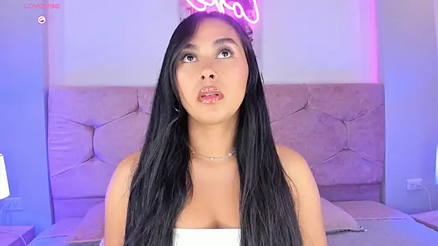 Cameliaa Smiith online show from December 5, 2024, 2:53 am
